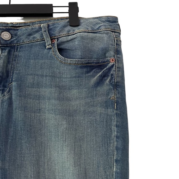 Gently used Aeropostale light denim jeggings size 14 Regular - Picture 3 of 9